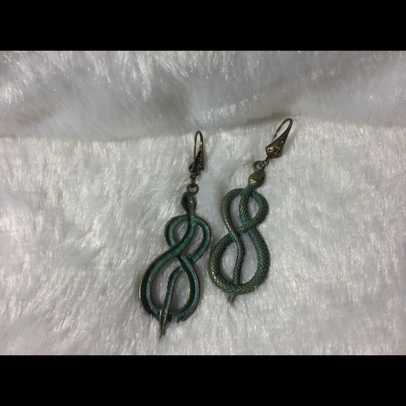 SOLD!! Verdigris Infinity Snake Earrings - Picture 15 of 15